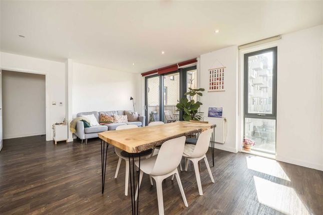 Flat 11, Bovet Court, 164, Harford Street, London photo 3