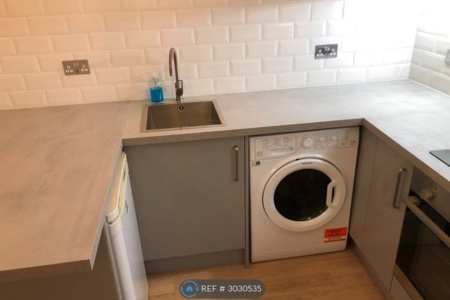 Flat, Dean Street, Edinburgh photo 5