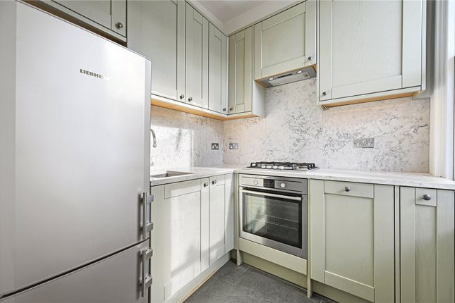 Flat to rent in Leamington Road Villas, London