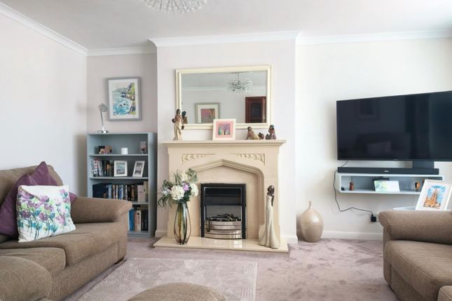 15, Cowslip Drive, Penarth photo 2