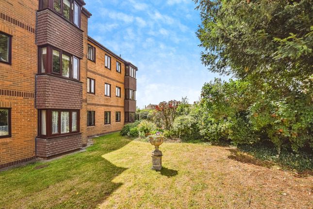 Flat 6, Clift House, Langley Road, CHIPPENHAM photo 3