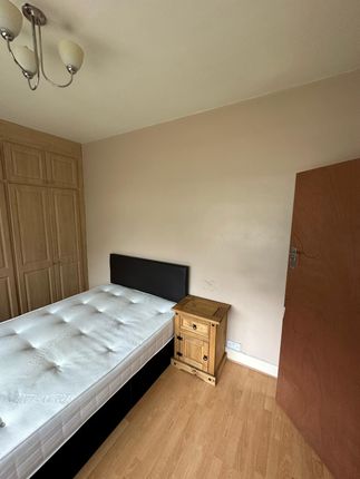 Room To Rent