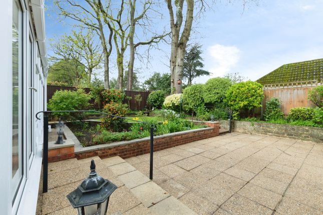 14, Gallows Drive, Ferndown photo 2