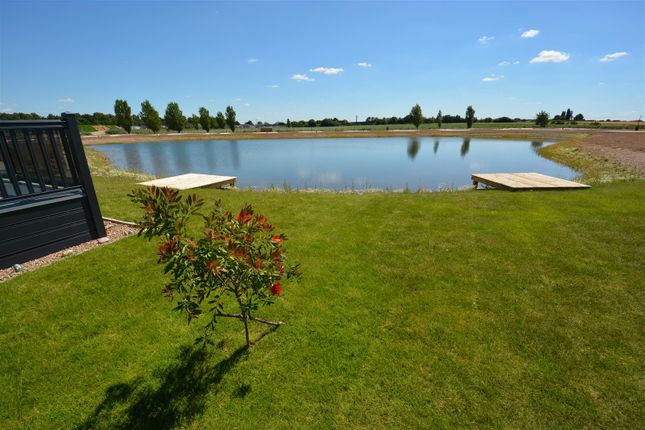 Mobile/park home for sale in Lakeside (Phase 2), Gateforth Park, Selby