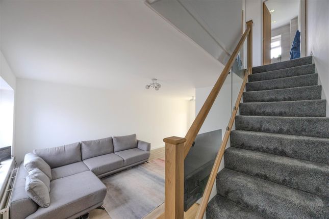 9, Mountbatten Drive, Southend-On-Sea photo 4