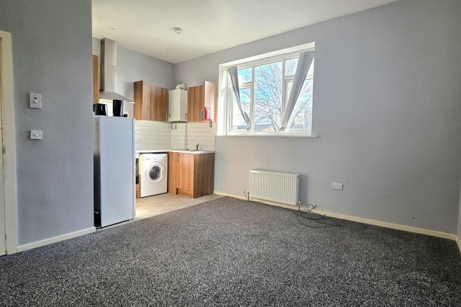 Collingwood Hotel, Flat 2, Furlong Road, Rotherham photo 3