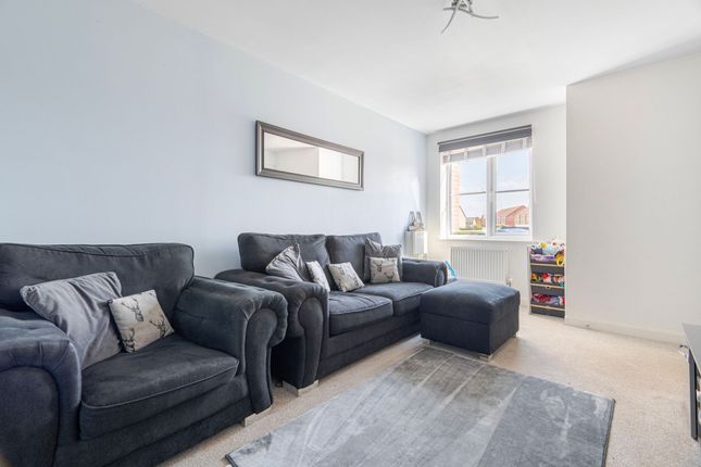 47 Whitby Road, Great Yarmouth photo 3