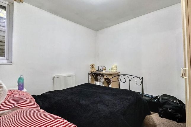24 Gloucester Road Avonmouth, Bristol photo 3