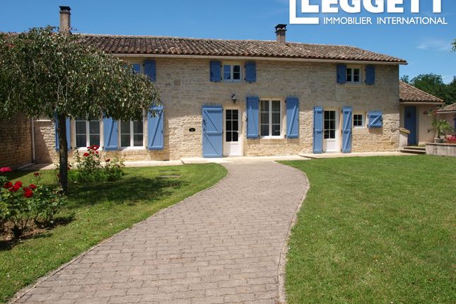 Villa for sale in Alloinay, Deux-Sèvres, Nouvelle-Aquitaine