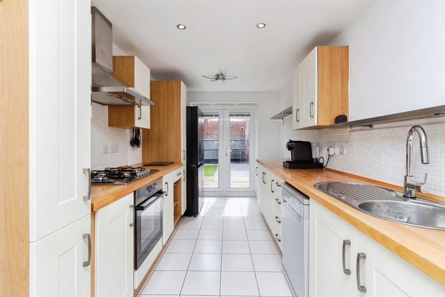 3, Brandwood Drive, Stafford photo 2