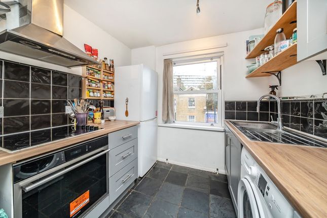 Flat B, 34, Brookfield Road, London photo 4