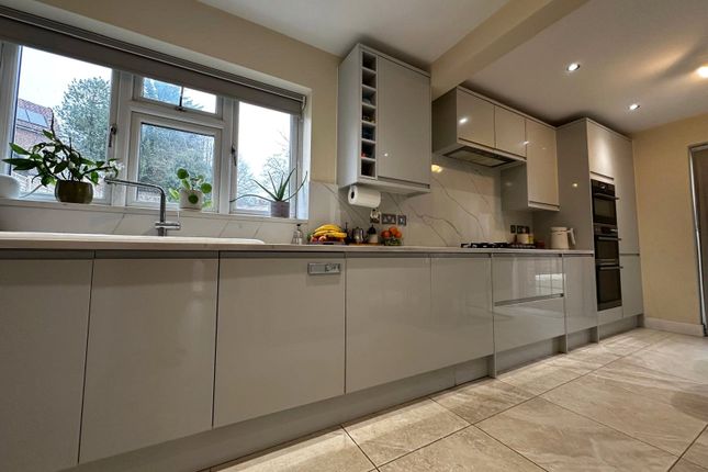 2, Coningsby Road, High Wycombe photo 4