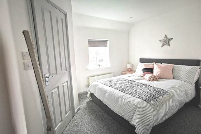 4, Hayward Place, Tide Way, Chichester photo 3