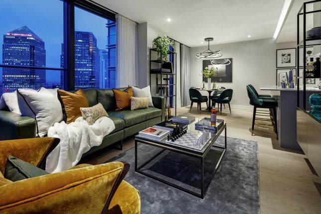 Thumbnail Flat for sale in Harcourt Gardens, South Quay Plaza, London, Greater London