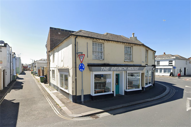 Flat to rent in 7A West Street, Bognor Regis, West Sussex