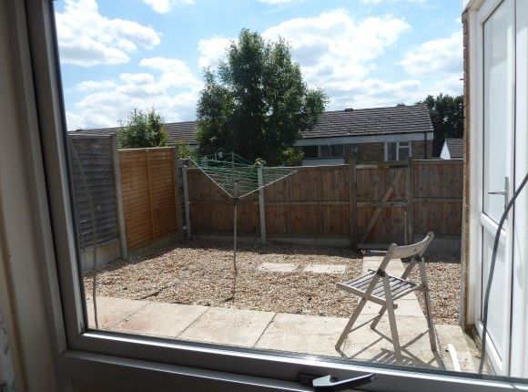 Room to rent in Long Meadow Way, Canterbury, Kent