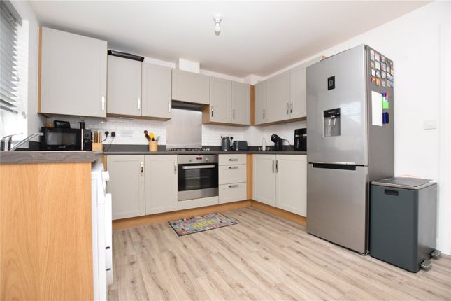 26, St. Michaels Drive, Wakefield photo 4