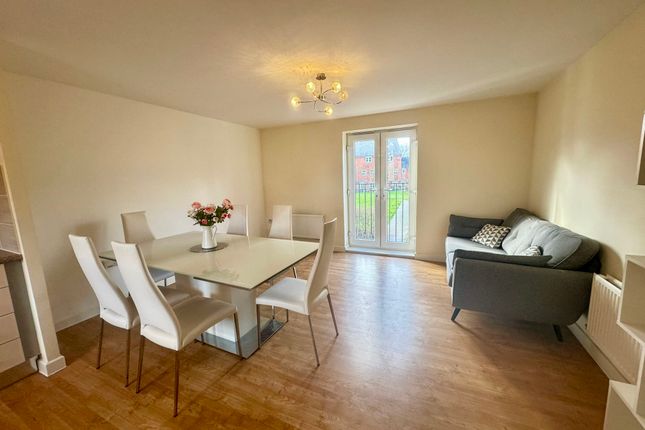 Flat for sale in Dodd Road, Watford