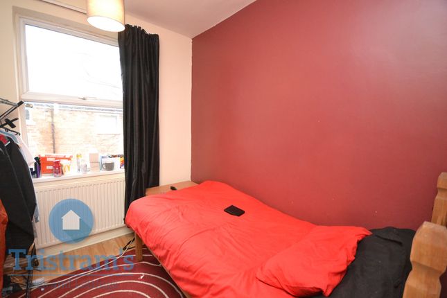 Room to rent in Room 3, Hound Road, West Bridgford