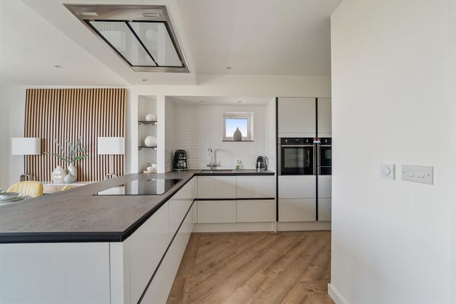 Open Plan Kitchen/Living