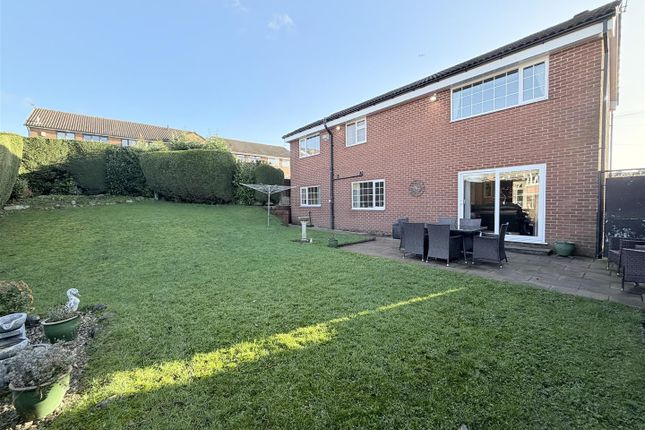 4-bed house on 11, Lapwing Close, Stalybridge, £455,000