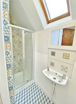 6, Whitehall, Stroud photo 4