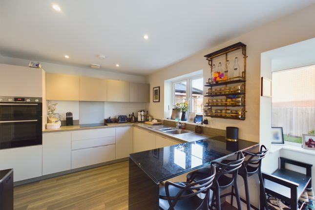 1, Selion Way, Bury St Edmunds photo 4