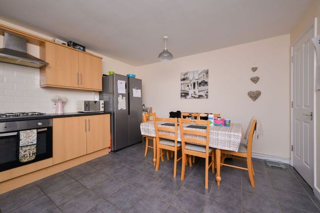 Terraced house for sale in Waggoners Fold, Malinslee
