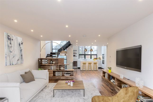 Thumbnail Detached house for sale in Coppetts Road, London