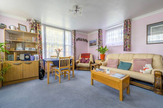 5 Hillcrest Court Ipswich Road, Diss photo 2