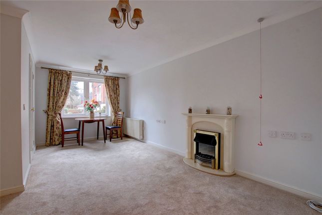 Flat for sale in Tower Hill, Droitwich, Worcestershire