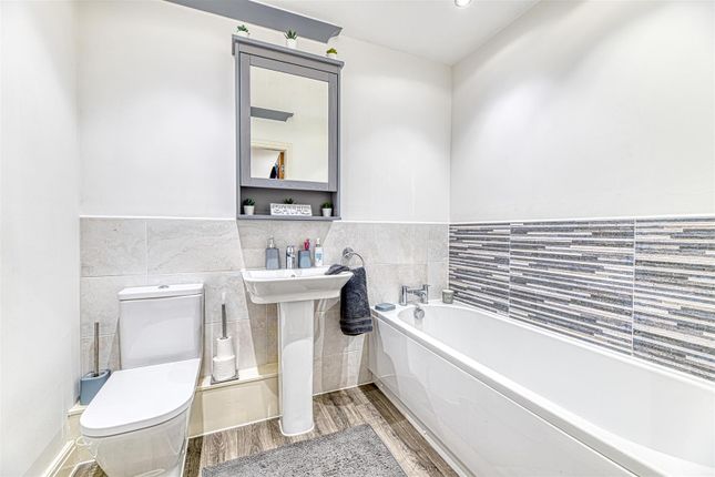 Flat for sale in Edgewater Place, Latchford, Warrington