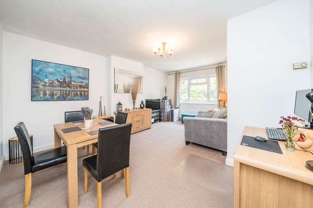 3 Kenilworth Court, Hampton Road, Twickenham photo 2