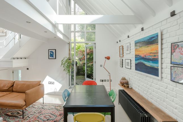 End terrace house for sale in Countess Road, London