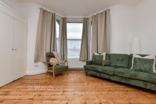2-bed flat on 98, Grosvenor Place, Margate, £240,000