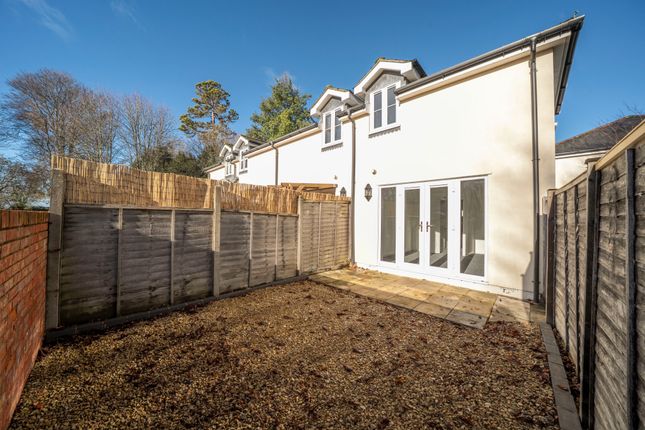14 Lodge Drive, Weyhill, Andover photo 2