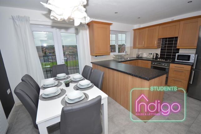 72, Galingale View, Newcastle photo 3
