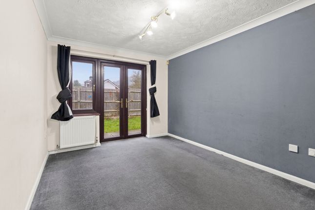 8 Vicarage Close, Newhaven photo 4