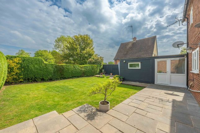 21, Highfield Close, Stratford-upon-avon photo 2