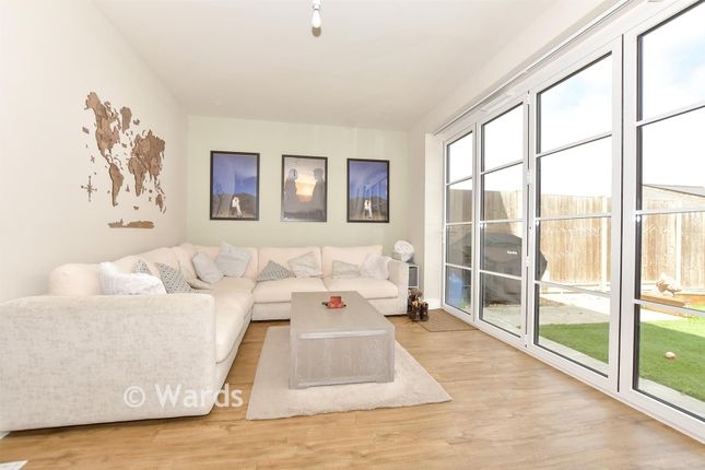 13, Fairbrass Way, Canterbury photo 3