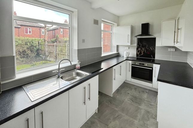 209, Long Lane, Bolton photo 2