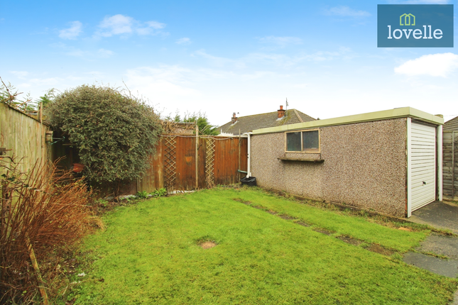 4, Coniston Avenue, Grimsby photo 2