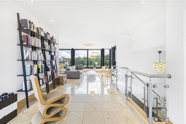 Thumbnail Flat for sale in St. Thomas Street, Oxford, Oxfordshire