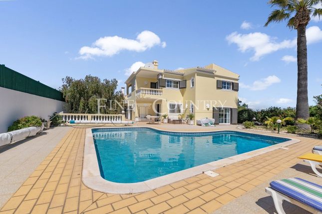 Detached house for sale in Albufeira, Portugal