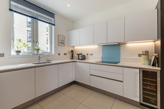 14, Longmead Terrace, Somerset photo 4