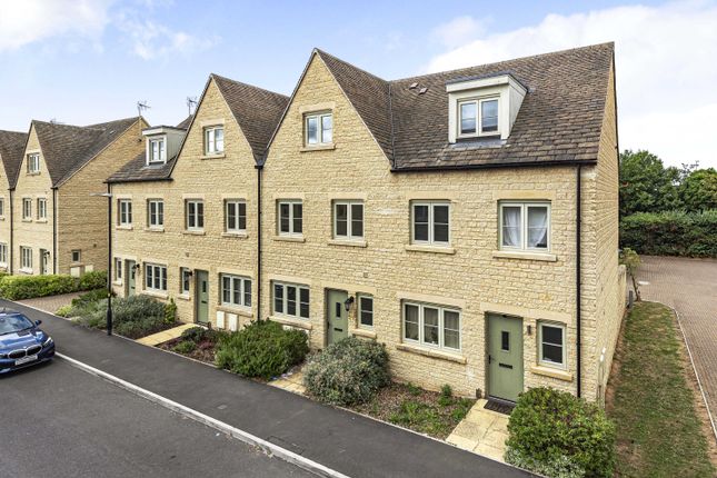 Thumbnail Terraced house to rent in 33 Nightingale Way, South Cerney, Cirencester