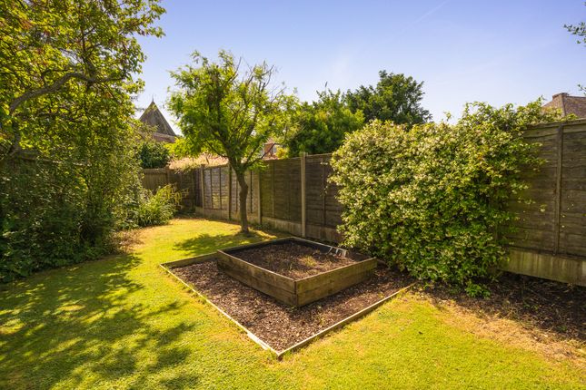 22, Cherry Glebe, Mersham photo 4