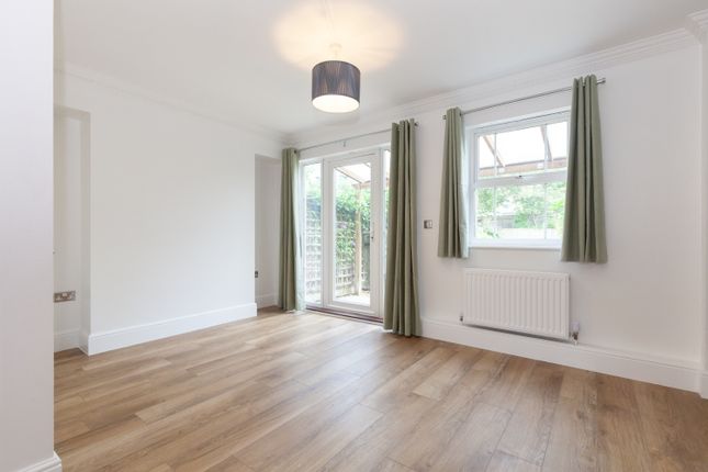 Thumbnail Town house to rent in Navigation Way, Oxford