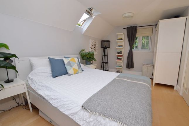 Link-detached house to rent in Chapel Lane, Milford, Godalming