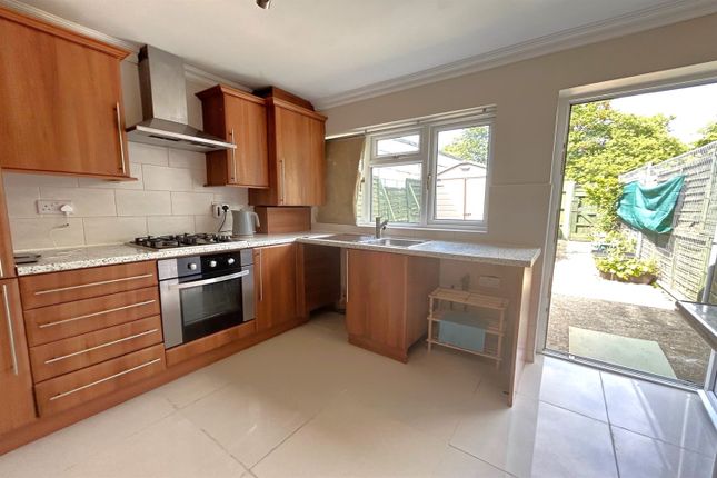91, Cleave Avenue, Hayes photo 5